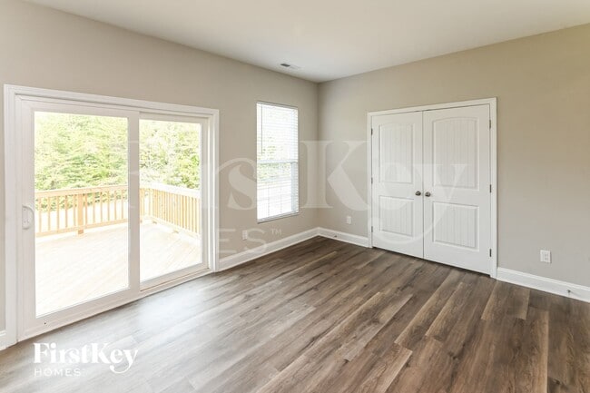 Foto del edificio - 6315 Bluffton Ln