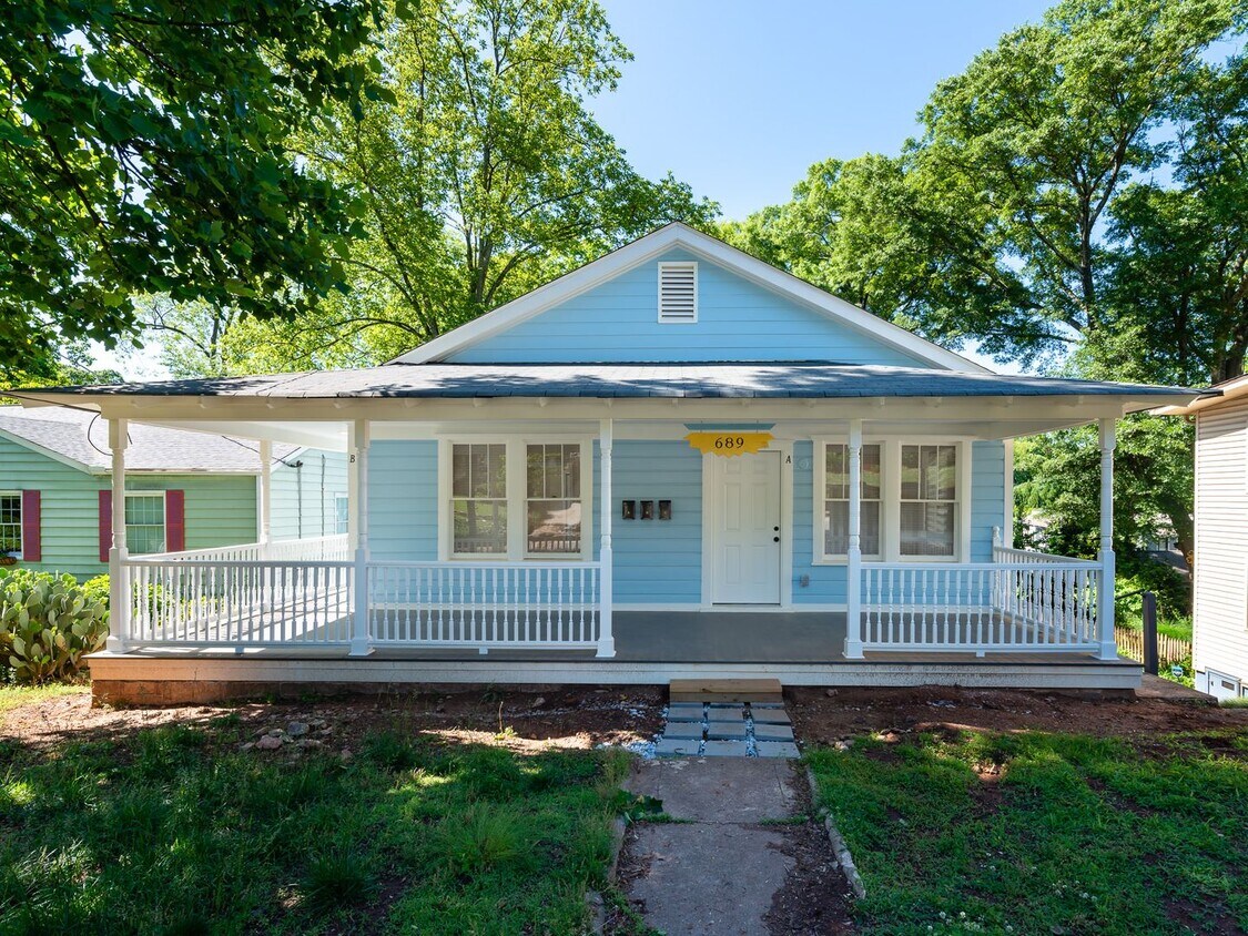 Primary Photo - Beautiful Renovated Grant Park 1 Bed/1Bath