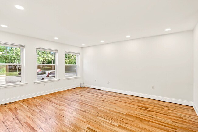 Foto del edificio - 808 Yorkview Dr