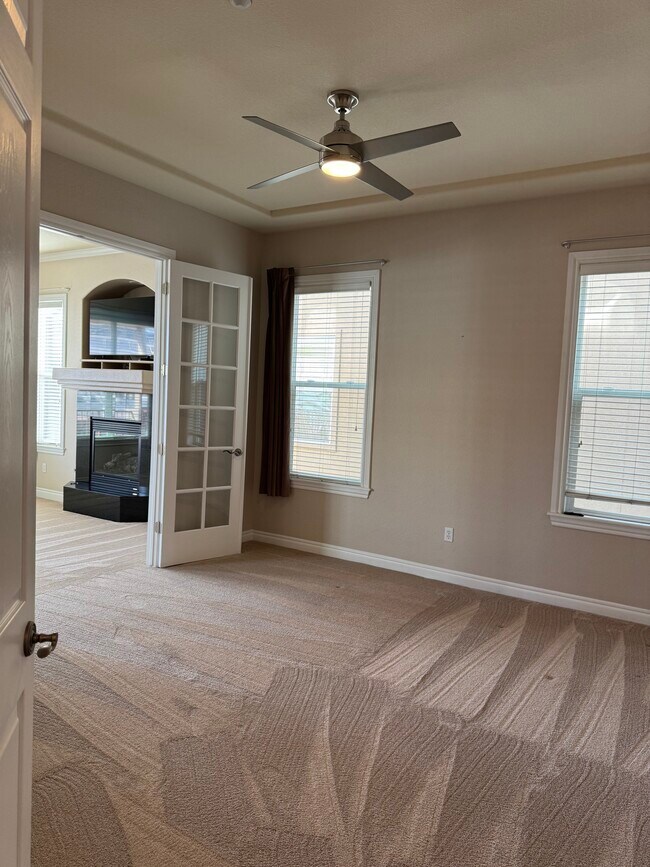 Building Photo - 40 Madison St