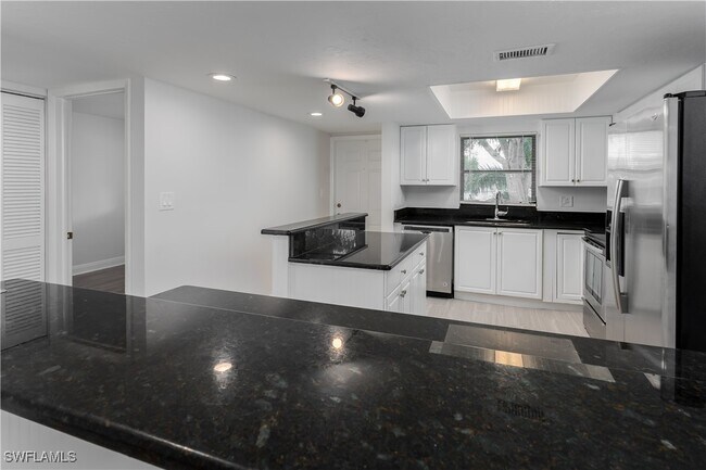 Building Photo - 28180 Pine Haven Way