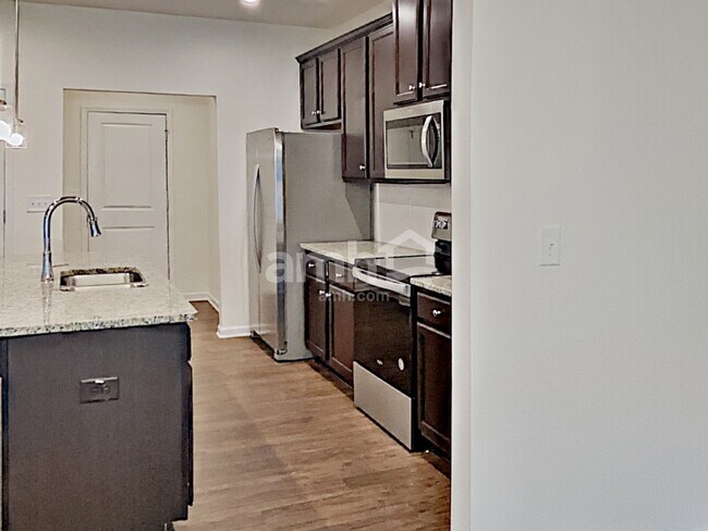 Building Photo - 701 Woodall Rd