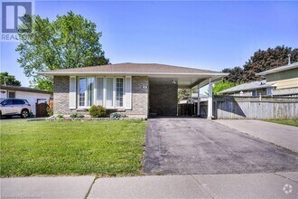 Building Photo - 267 Kingswood Dr