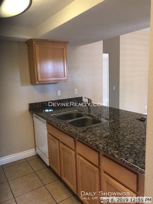 Foto del edificio - 2 bedroom in Escondido CA 92025