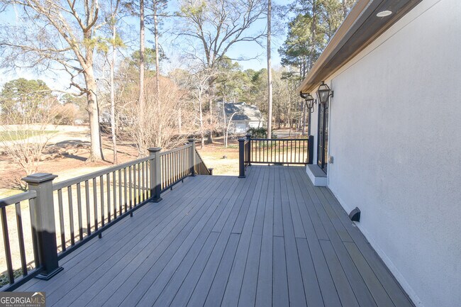 Building Photo - 1091 Fairway Ridge Rd