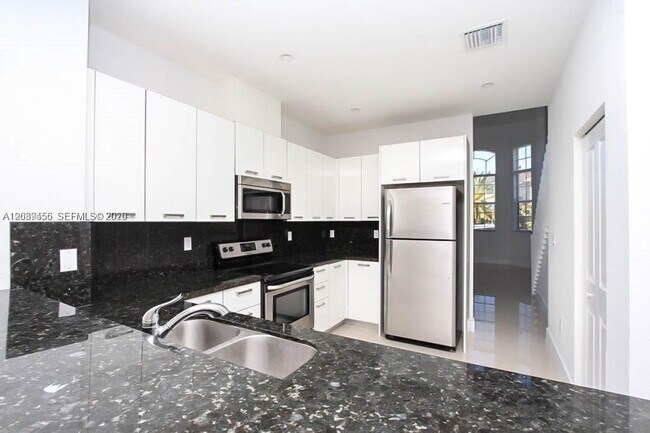 Foto del edificio - 15505 SW 12th Terrace