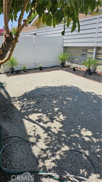 Foto del edificio - 5844 Newlin Ave