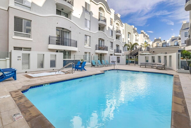 Building Photo - Aqua at Marina del Rey
