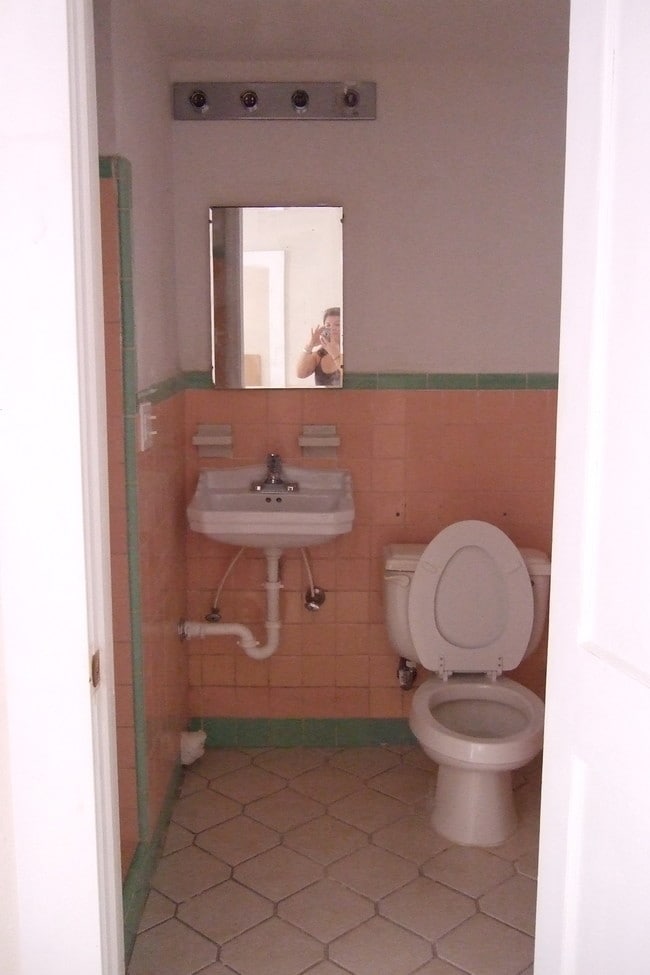 Building Photo - 1624 SW 10th St