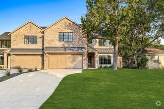 Building Photo - 9232 San Fernando Way