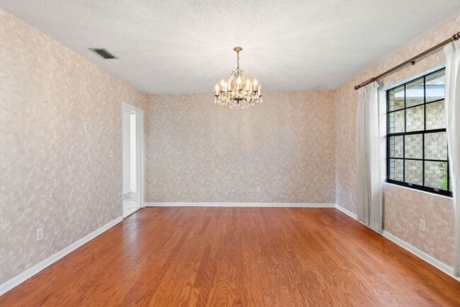 Foto del edificio - Spacious 4 Bedroom Ormond Beach Home with ...