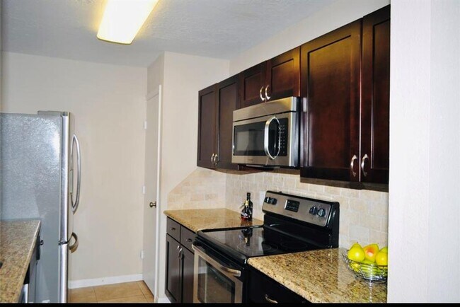 Foto del edificio - 2379 Briarwest Blvd