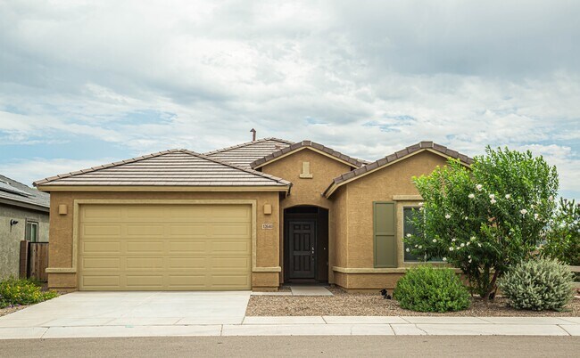 Foto del edificio - 12640 N Wildrose Dr