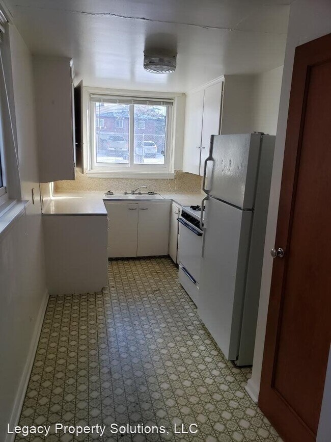 Foto del edificio - 1837 Crook Ave