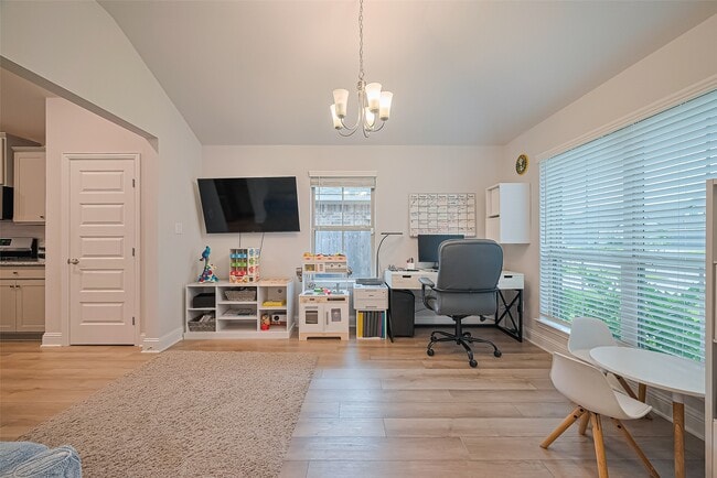 Foto del edificio - 2712 Golden Palms Ln