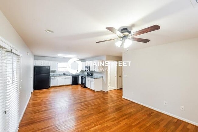 Building Photo - 3 Bedroom Pet-Friendly Home in Bessemer, A...