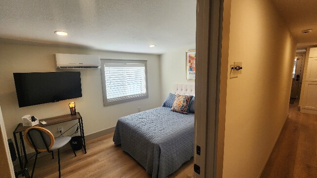 Foto del edificio - 1704 S Forest Dr