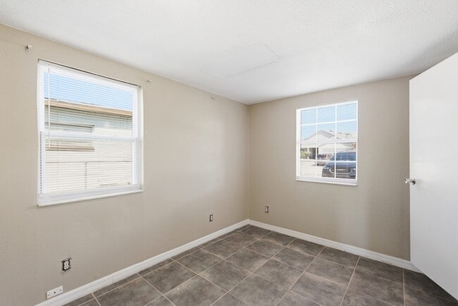 Building Photo - 1107 Jamela Dr