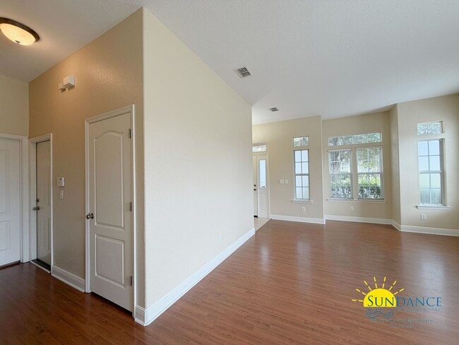 Building Photo - Beautiful 4 Bedroom Home In Newport Colony