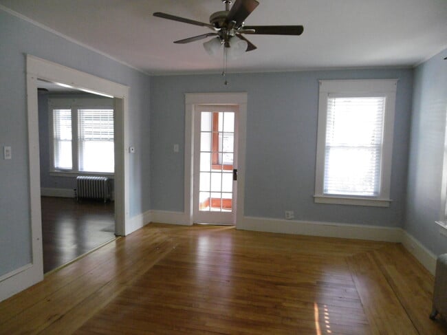 Building Photo - 263 Ash St