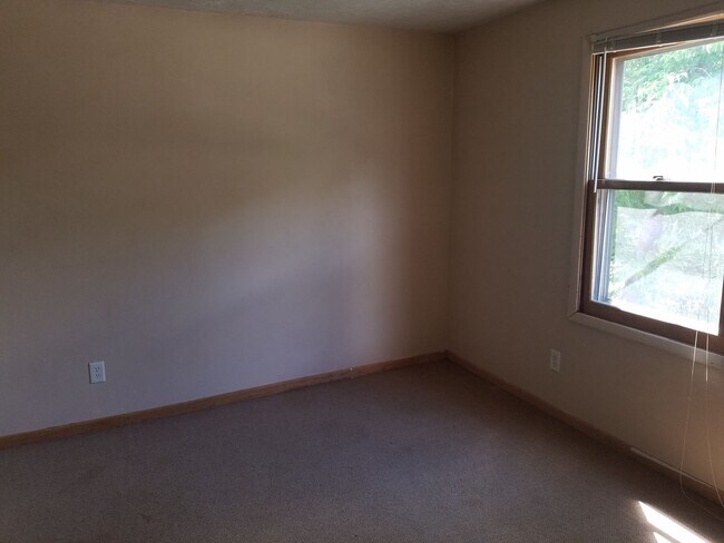 Foto del edificio - 1013 Dewey Ave NE