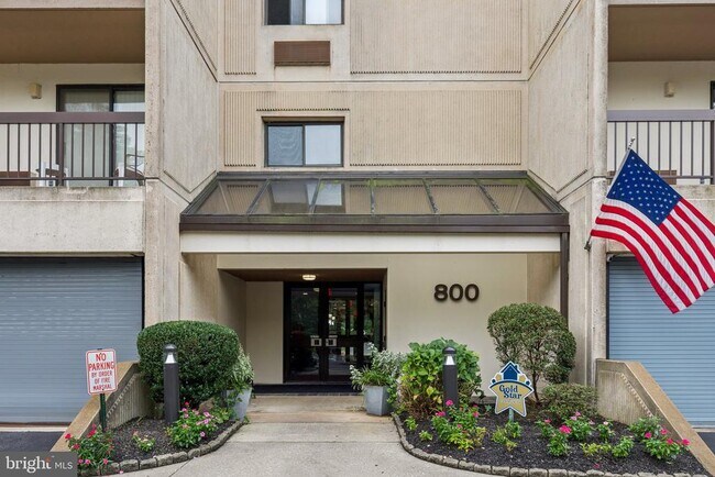 Foto del edificio - 800 Avondale Rd
