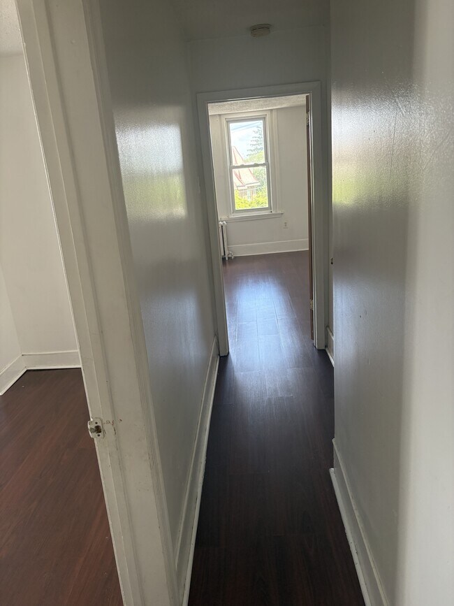 Foto del edificio - 503 E Washington Ln