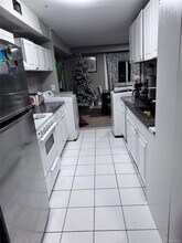 Building Photo - 213 Hill Rise