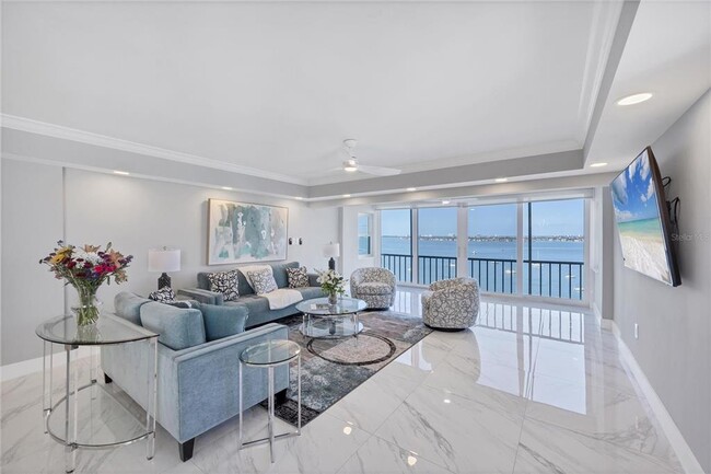 Building Photo - 555 S Gulfstream Ave