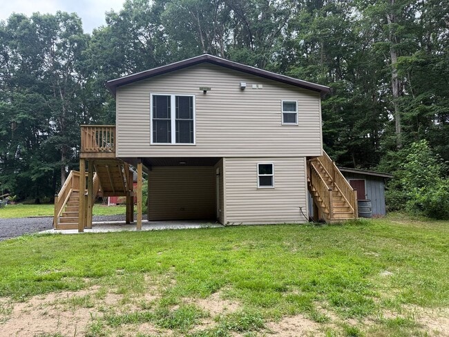 Building Photo - Cozy, Newly Renovated 2-Bed Retreat on Geo...
