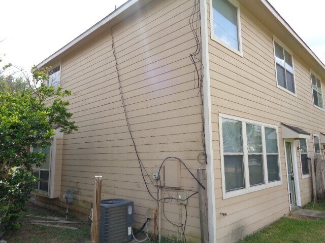 Building Photo - 6155 Morningshire Ln