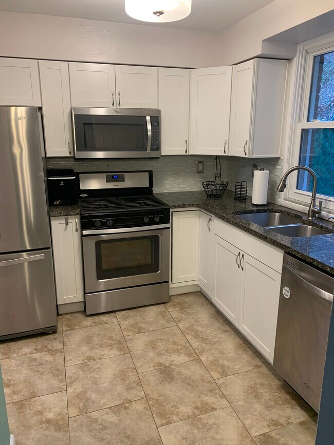 Foto del edificio - 4584 E Willock Rd