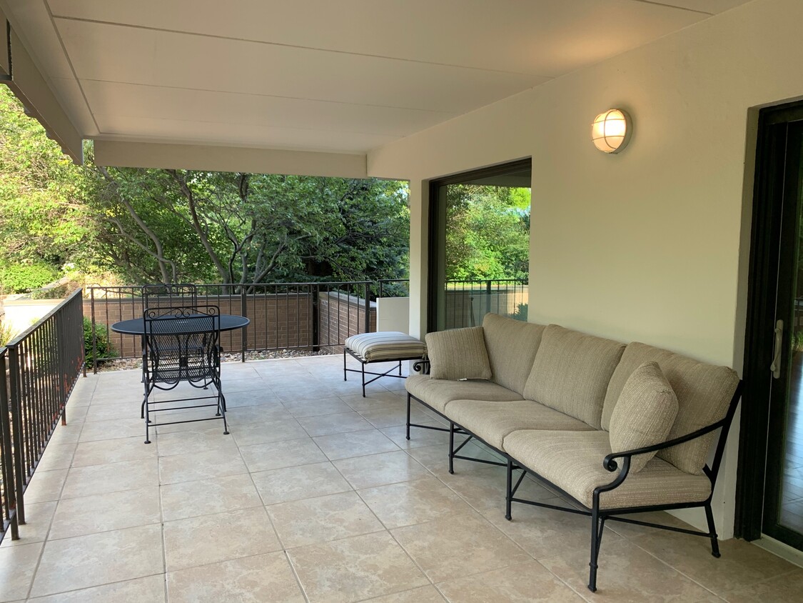 Foto principal - 3131 Fleur Dr