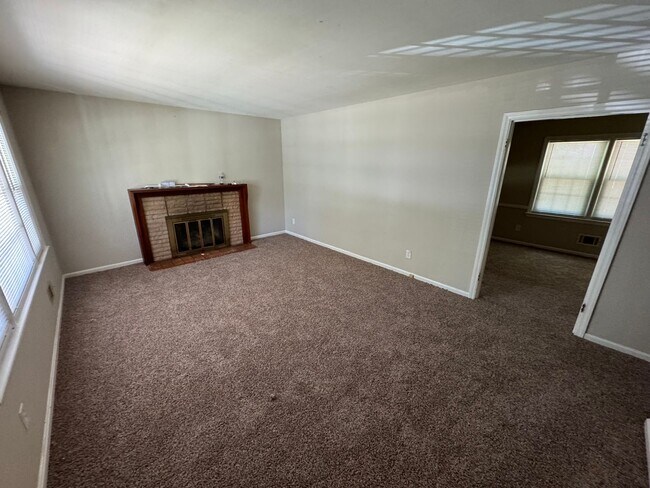 Foto del edificio - 2047 Overbrook Rd