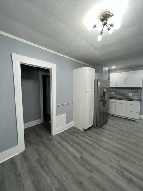 Foto del edificio - 216 Bassett St