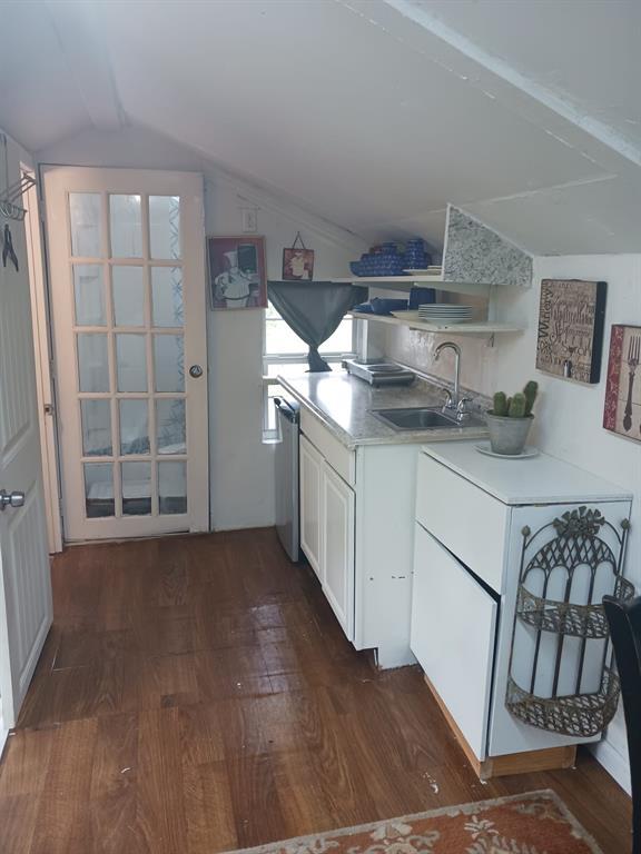 994 HP Johnson St Unit B, Kendleton, TX 77451 Room for Rent in