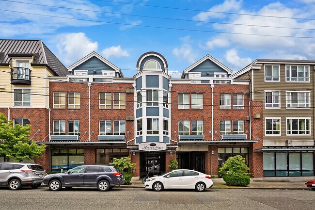 Building Photo - 812 5th Ave N