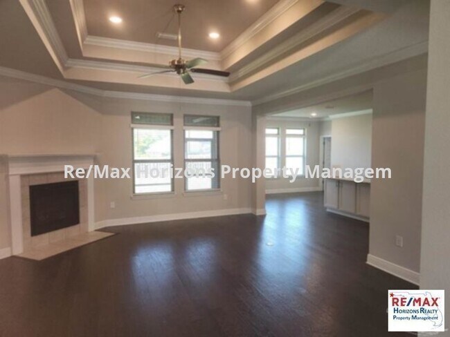 Foto del edificio - Wonderful home in Huntington Creek Subdivi...