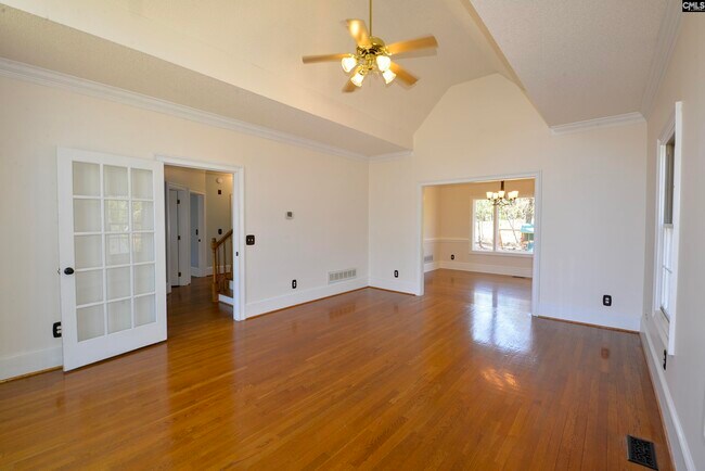 Foto del edificio - 421 Oxenbridge Way