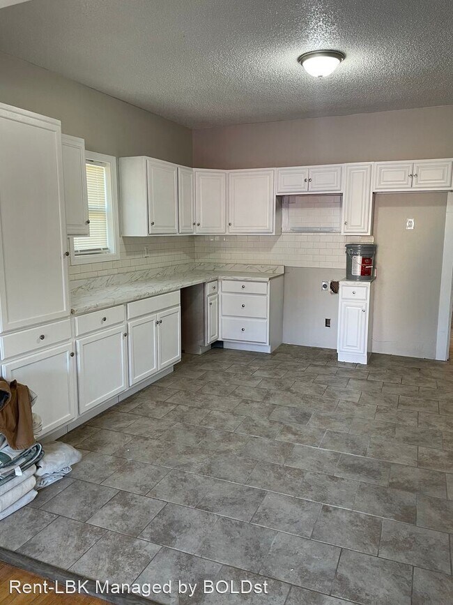Foto del edificio - 4 br, 2 bath House - 2301 17th Street