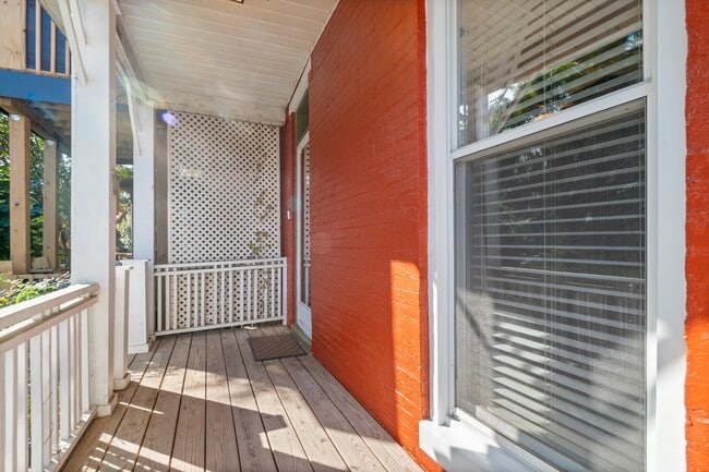 Building Photo - 3360 Hickory Ave