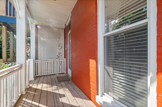 Foto del edificio - 3360 Hickory Ave