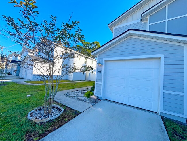 Building Photo - 42 Ridge Lake Rd