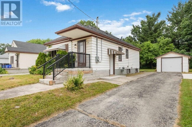 Building Photo - 142 Highbury Ave N