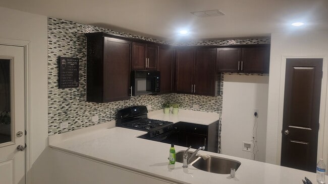 Building Photo - 7316 Gray Wolf Ln
