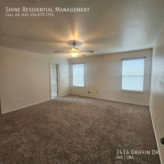Foto del edificio - 2414 Griffin Dr