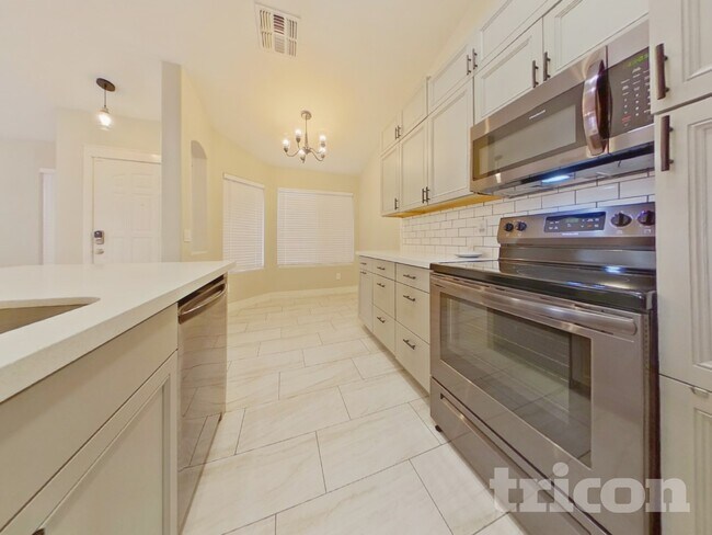 Foto del edificio - 16049 W Moreland St