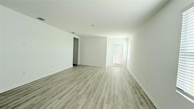 Foto del edificio - 2986 Waterlily Wy