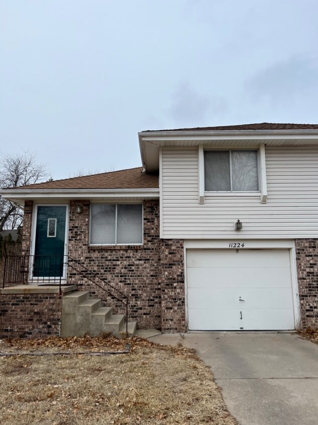 Primary Photo - 11224 Roxbury Dr