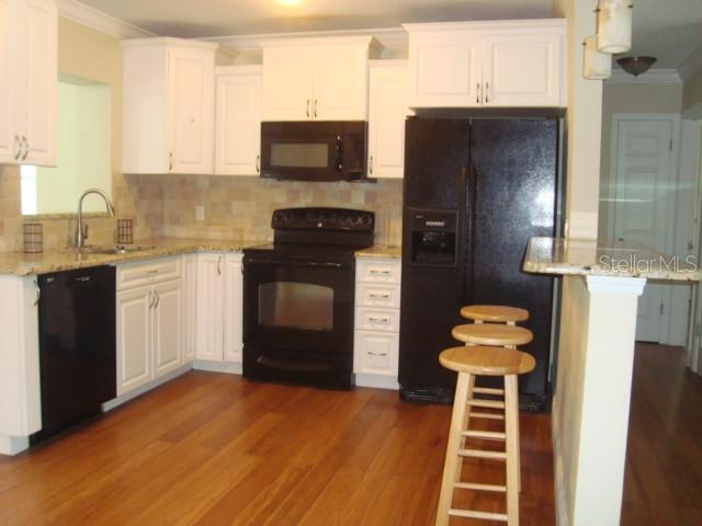 Foto del edificio - 2234 Rose Ln